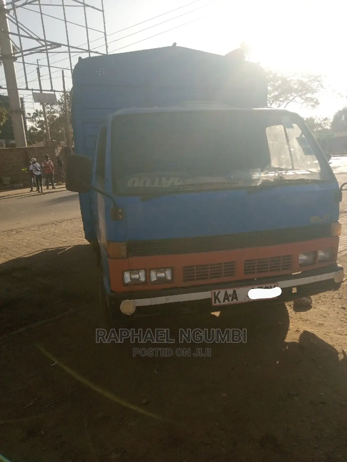 A Isuzu Elf 3.3 Canter