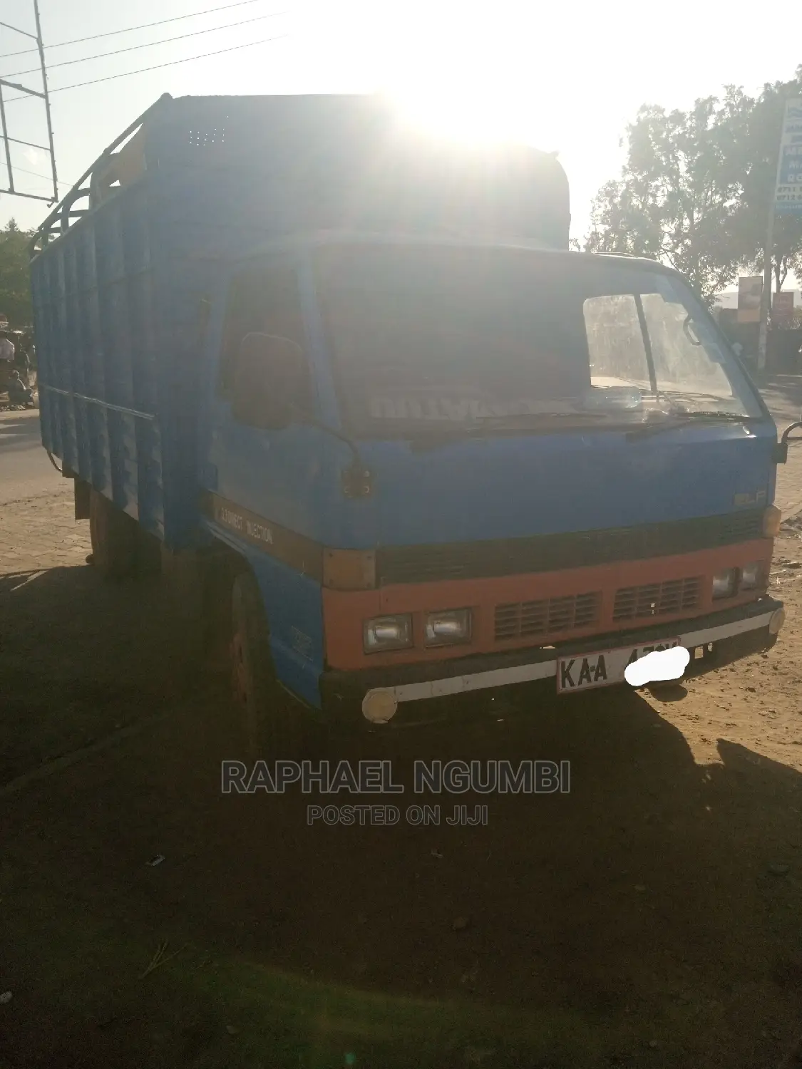 A Isuzu Elf 3.3 Canter