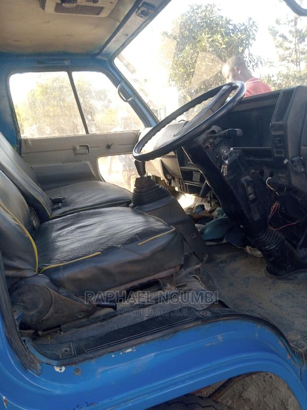 A Isuzu Elf 3.3 Canter - thumbnail 13