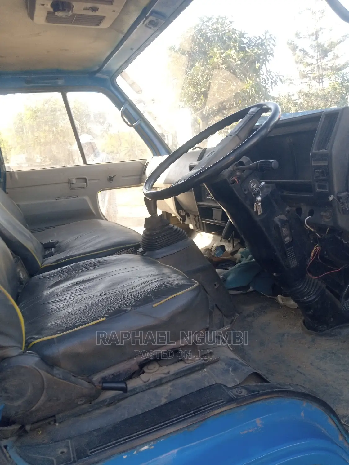 A Isuzu Elf 3.3 Canter