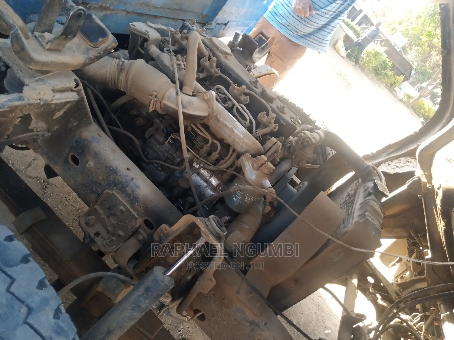 A Isuzu Elf 3.3 Canter