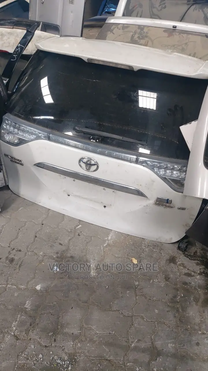 Estima Boot /Tailgate