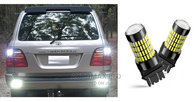 Toyota Land Cruiser 100 Series. Reverse LED Bulbs