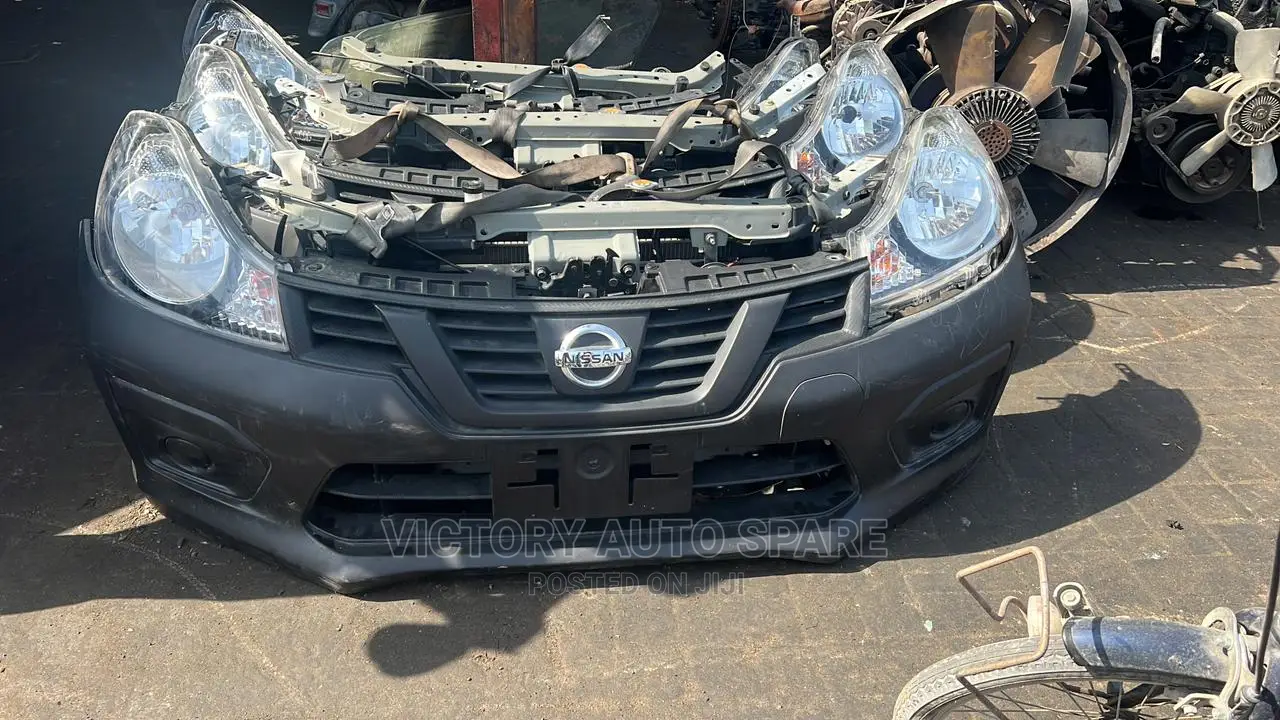 Nissan Advan (Ad) Nosecut New
