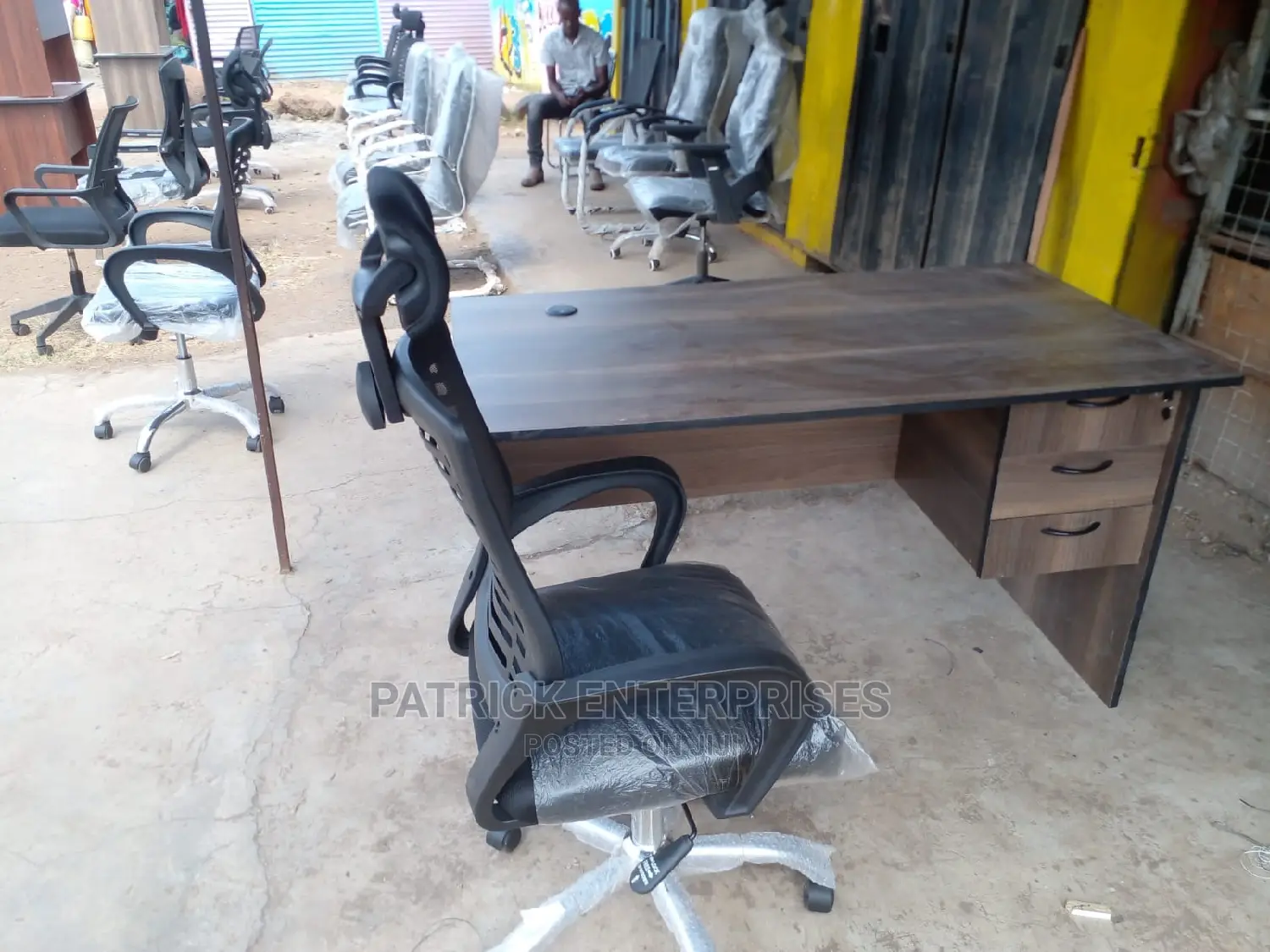 1.4 Mtrs Office Desk Plus High Back Recliner Headrest Chair