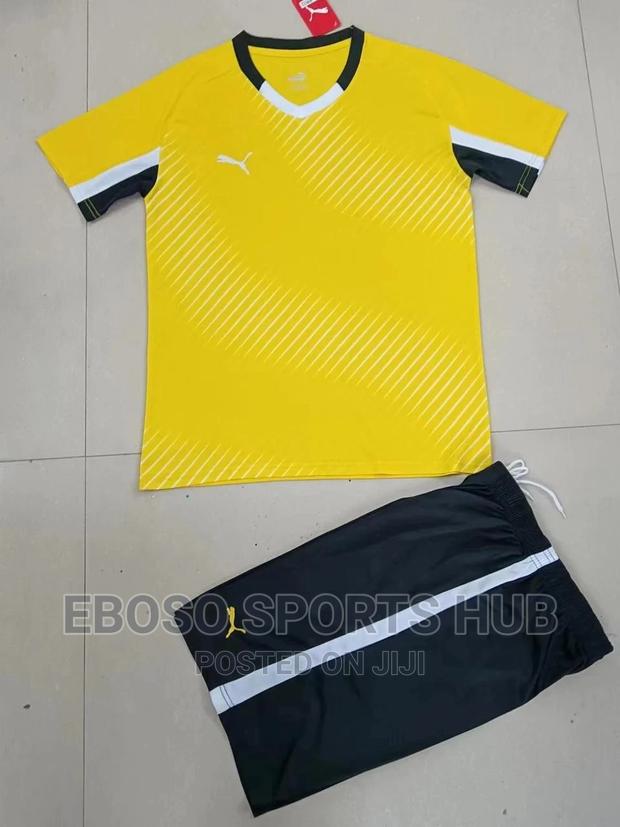 Football Kits - thumbnail 3