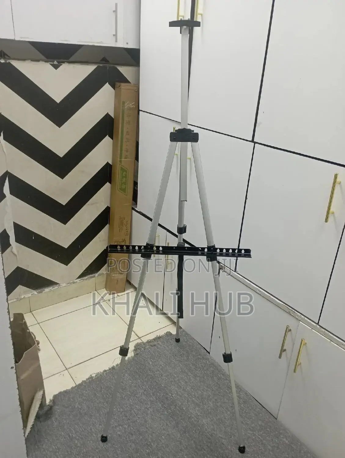 *Tripod Stand, Tripod Stand for Snapper Frames.