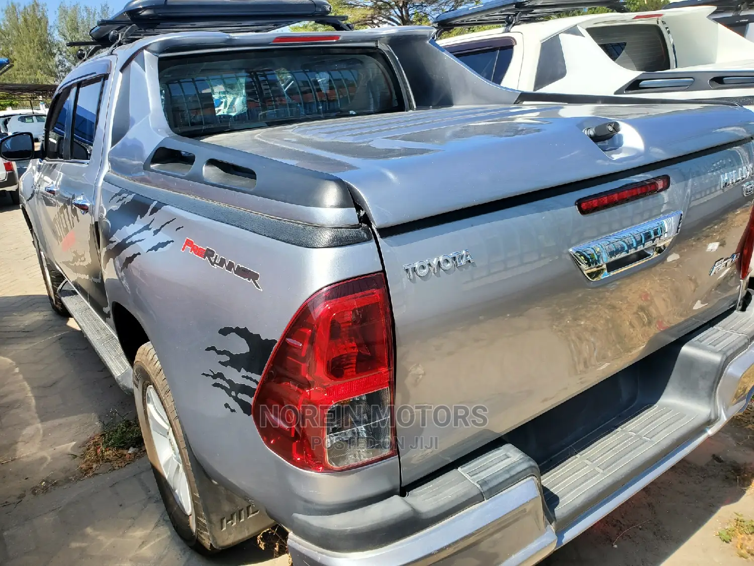 Toyota Hilux 2016 Silver