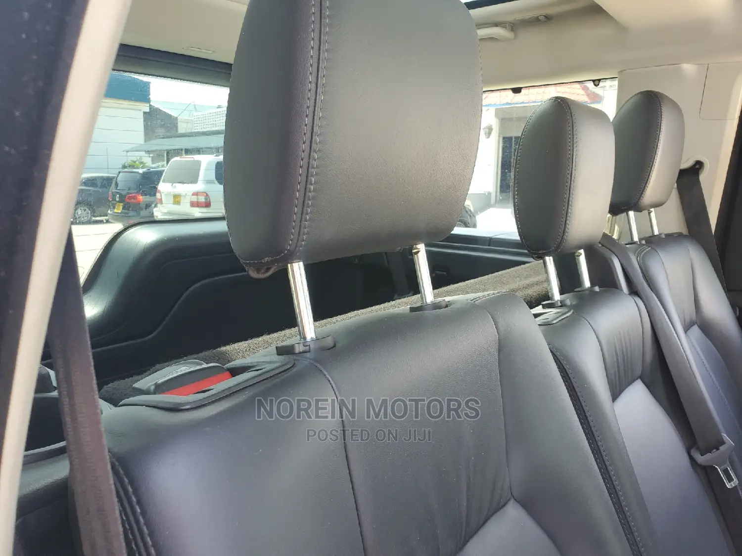 Land Rover Discovery 2015 White