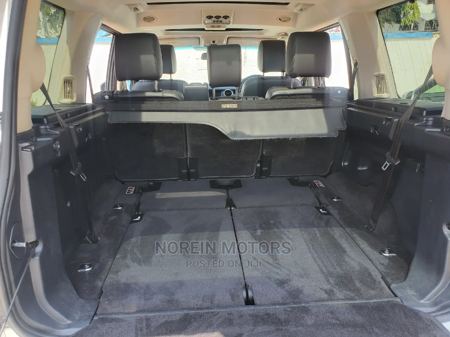 Land Rover Discovery 2015 White