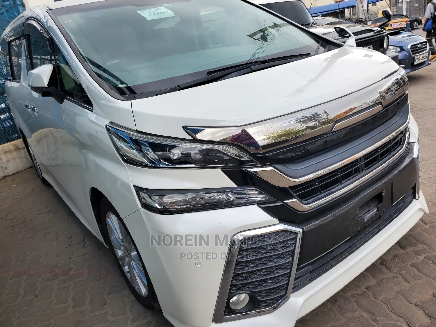 Toyota Vellfire 2016 White