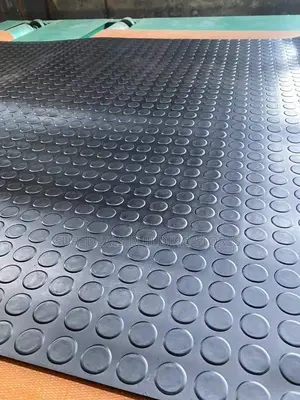 Round Stunded Rubber Coin Mat-Black(1.2×10mtrs)