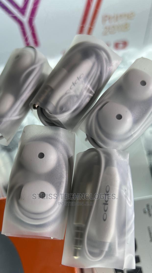 Oppo Wired Earphones - main view