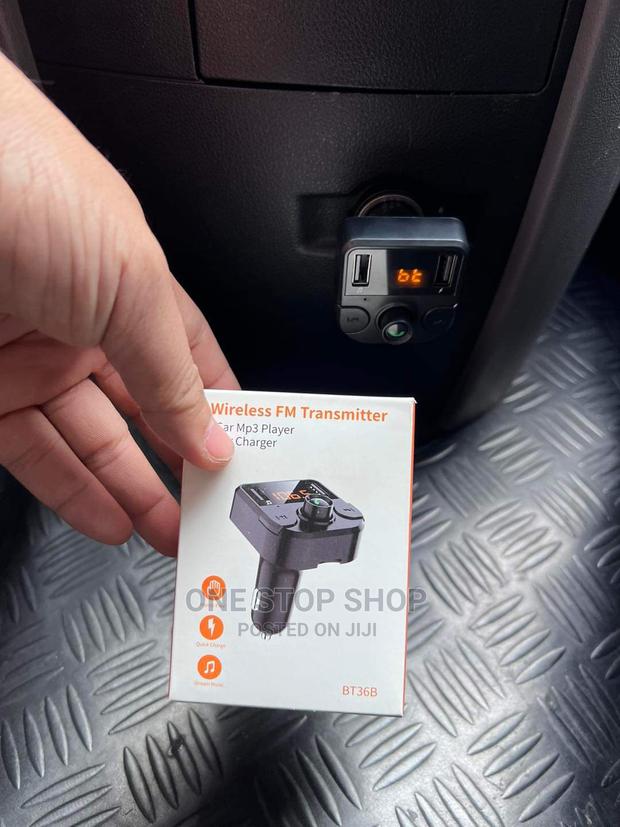 Car Wireless Fm Transmitter With Usb Port - main view