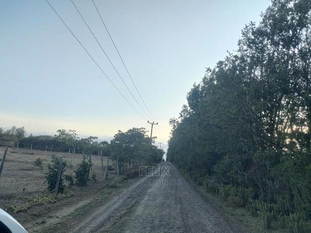 2 Acres Chaka/ Narumoru Kwa Agriculture - thumbnail 11