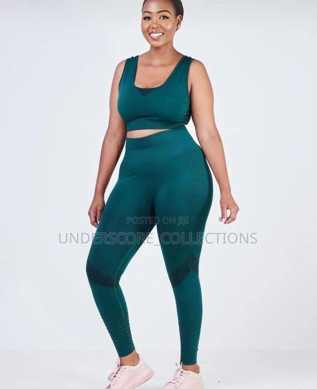 High-End Ladies High Quality One Size All Gym Wear Set