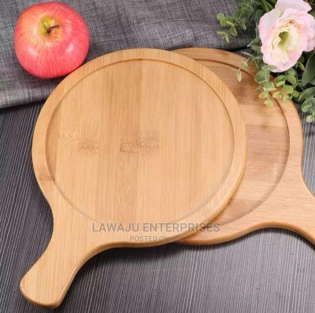 Round Bamboo Chopping Board / Pizza Tray - thumbnail 2