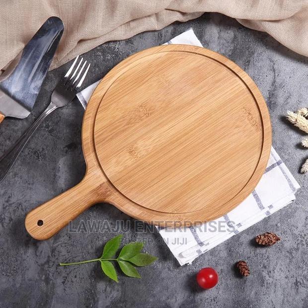 Bamboo Circular Chopping Board/ Serving Tray - thumbnail 2