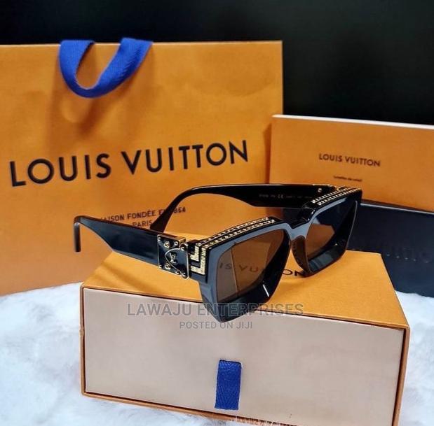 Designer Sunglasses - thumbnail 4