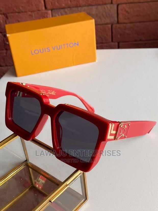 Red LV Sunglasses - thumbnail 4