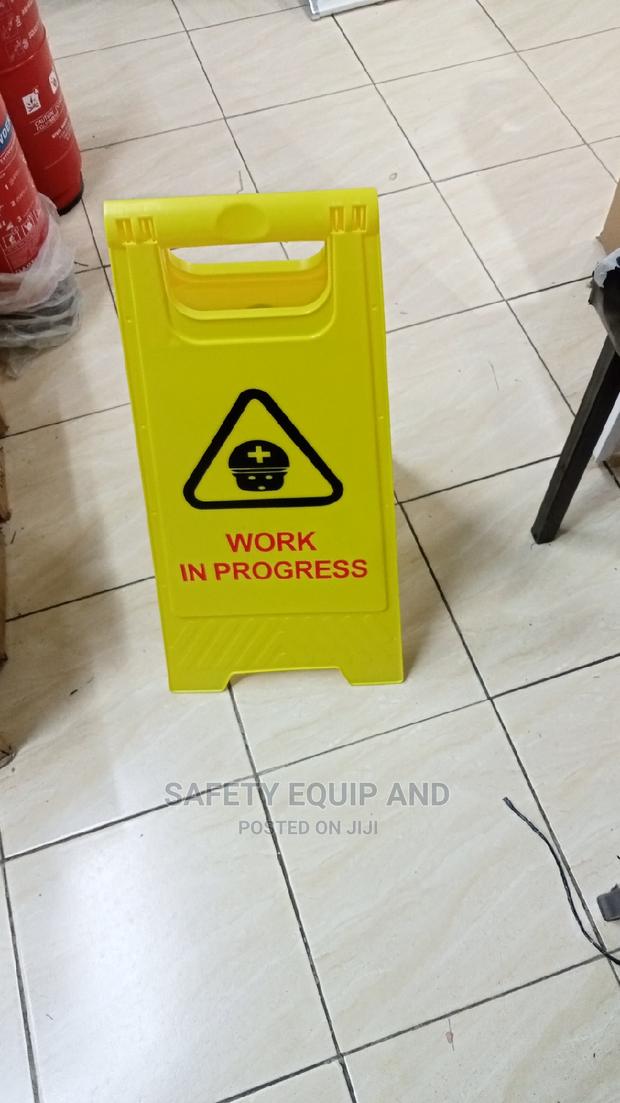 Caution Boards/Work In Progress - thumbnail 2