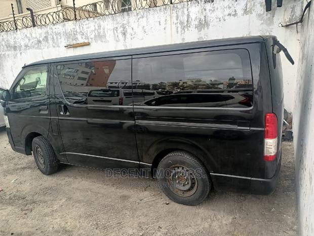 Toyota HiAce 2017 Black - thumbnail 6