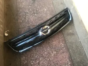 Toyota Corolla Fielder/Axio 2010 Grill