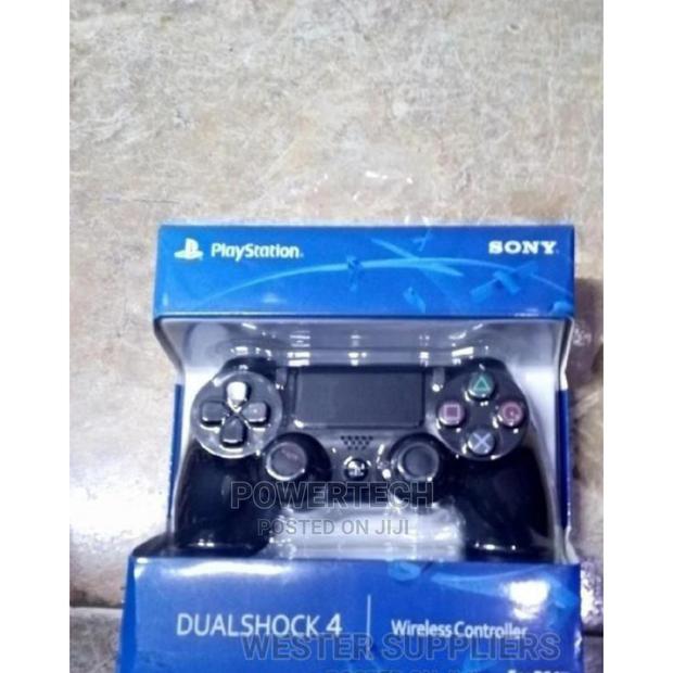 Sony PS4 Wireless Controller. - main view