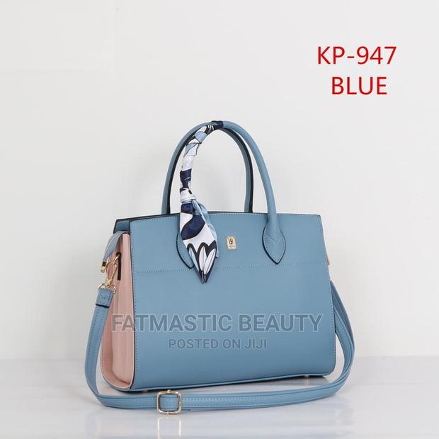 Pretty Handbag - thumbnail 2