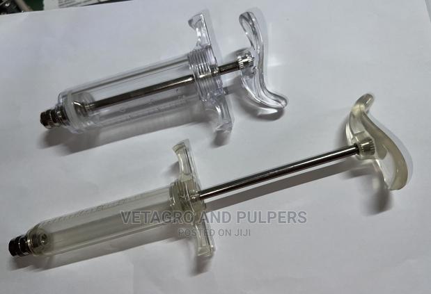 Luer Lock Reusable Plastic Syringe With No Needle - thumbnail 3