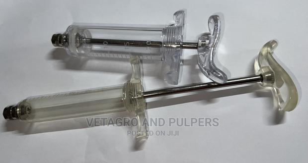 Luer Lock Reusable Plastic Syringe With No Needle - main view