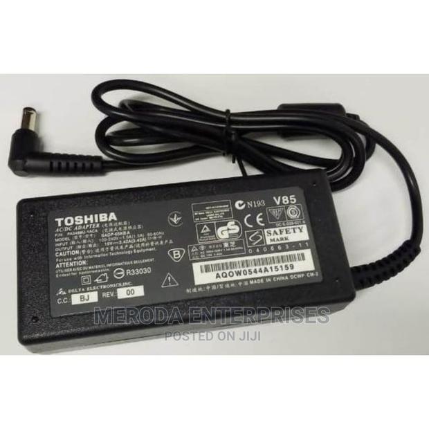 Toshiba Laptop Charger 19V 3.42A