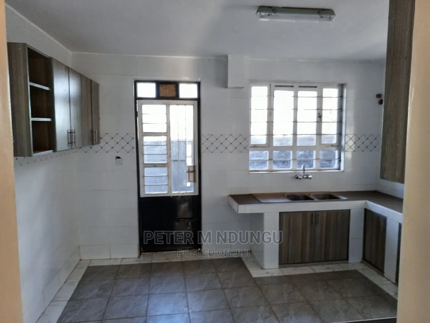 5bdrm Maisonette in Membley, Nairobi Central for sale