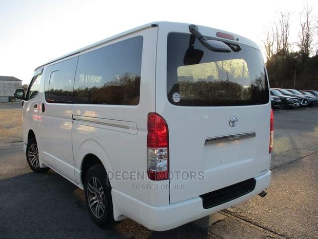Toyota Grand HiAce 2016 White - thumbnail 3