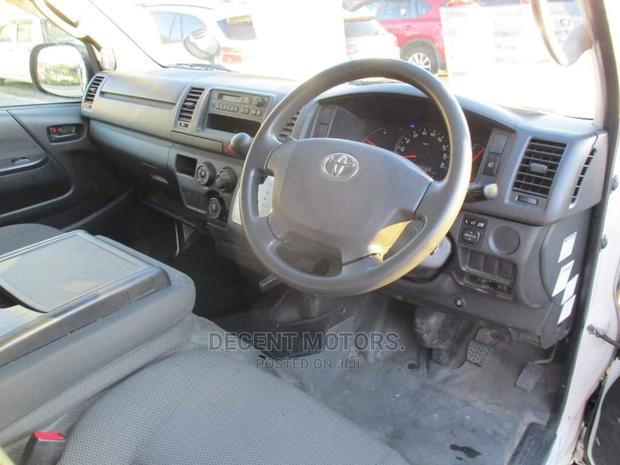Toyota Grand HiAce 2016 White - thumbnail 5