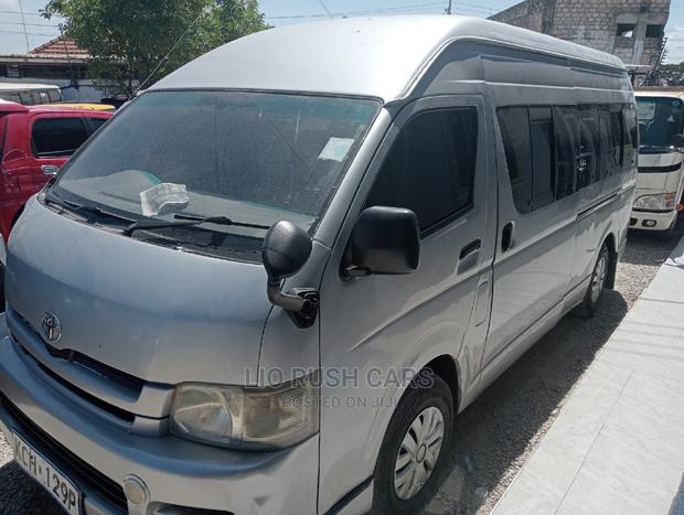 Toyota HiAce 2009 Silver - thumbnail 4