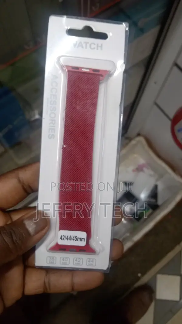 42mm-44mm Red Milanese Metal Steel Strap Smart Watch Strap