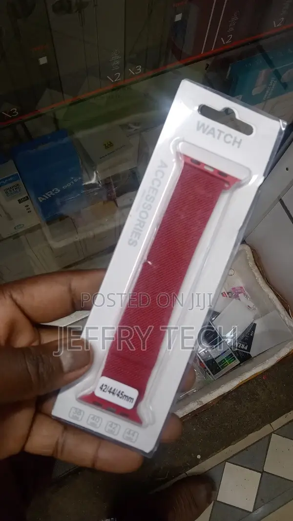 42mm-44mm Red Milanese Metal Steel Strap Smart Watch Strap