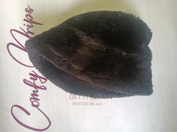 Thrift Fur Hat - thumbnail 3