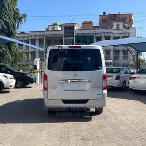 Nissan NV3500 2015 Silver