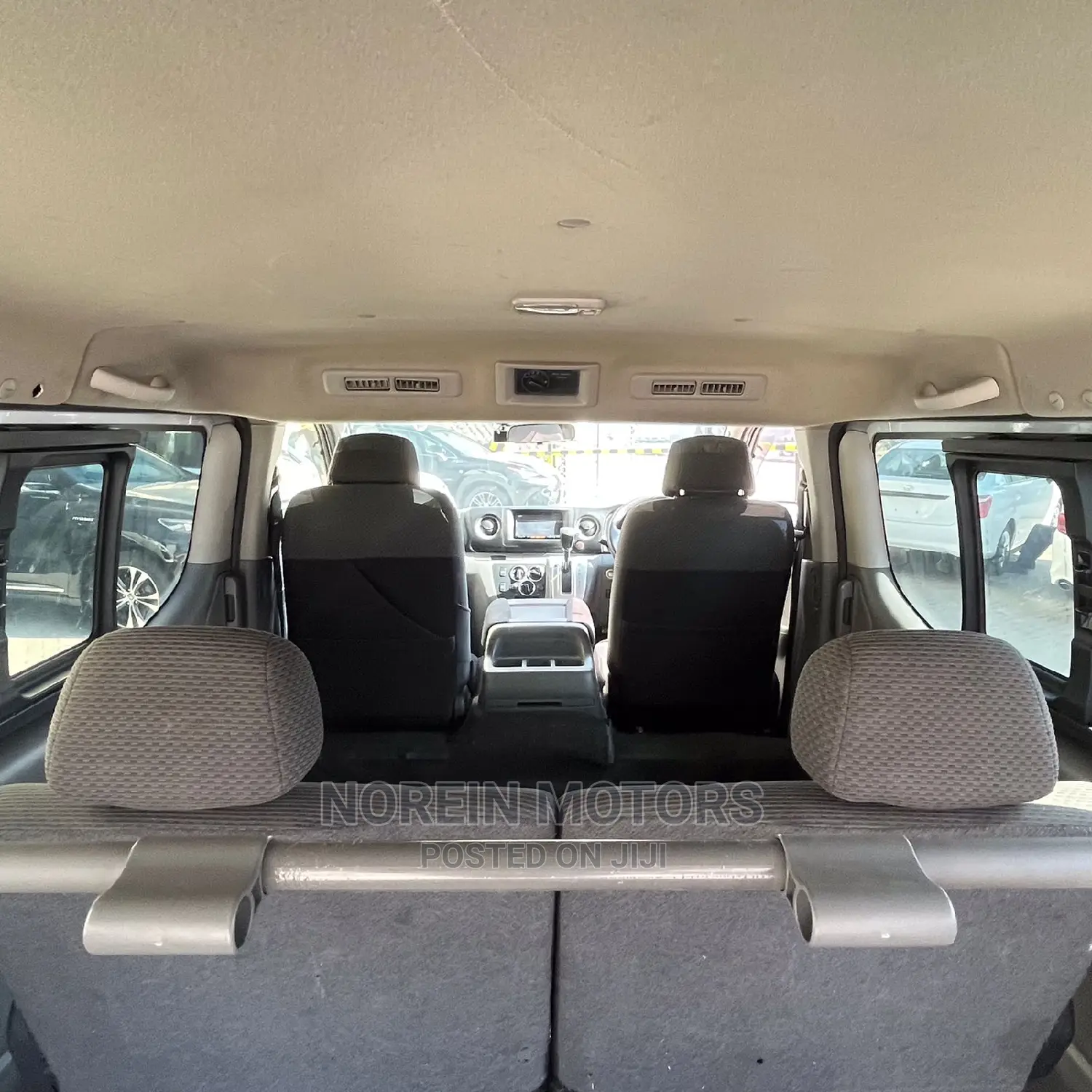 Nissan NV3500 2015 Silver