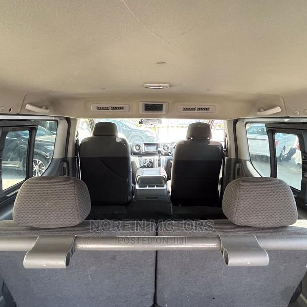 Nissan NV3500 2015 Silver - thumbnail 12