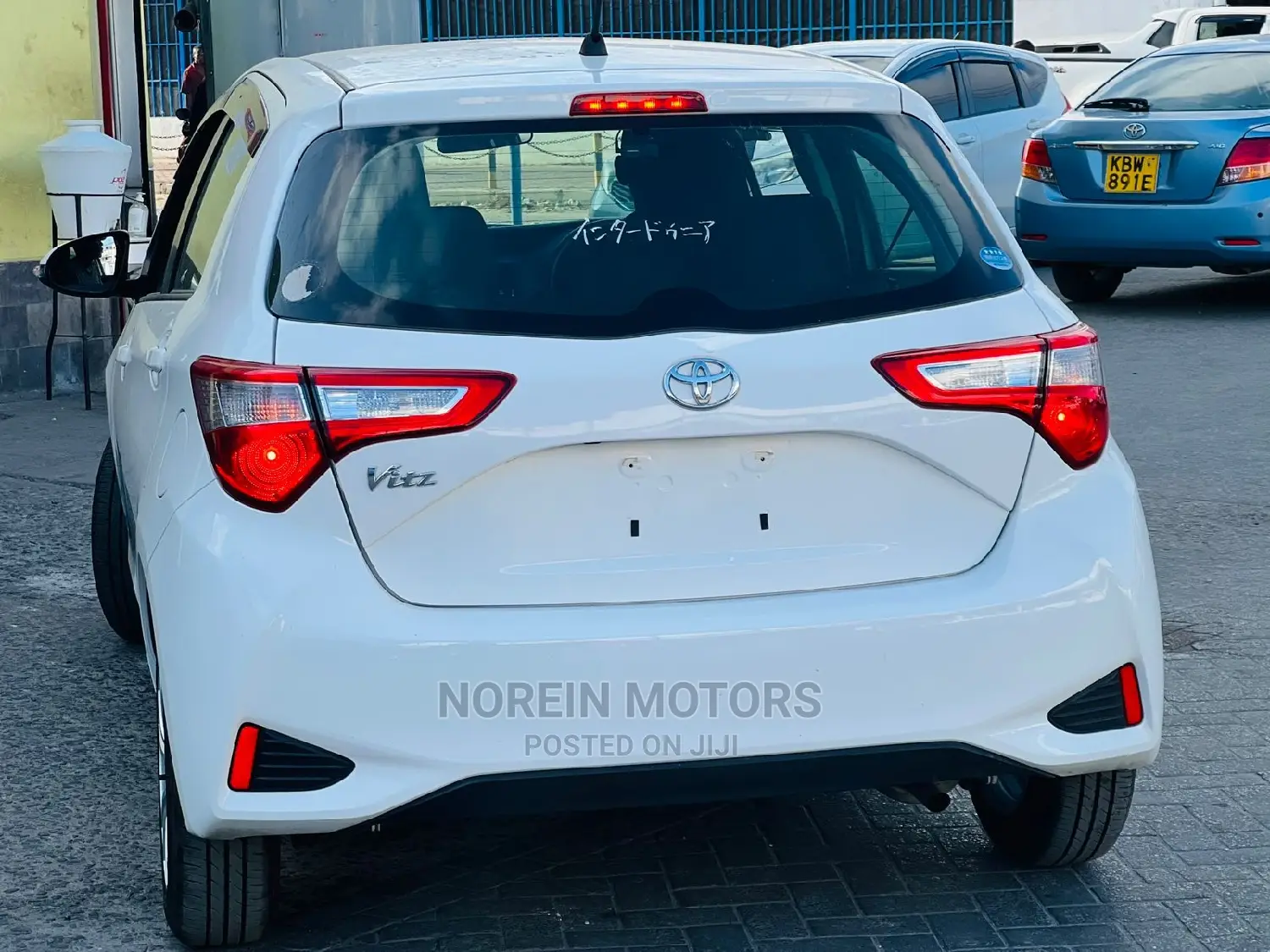 Toyota Vitz 2018 White