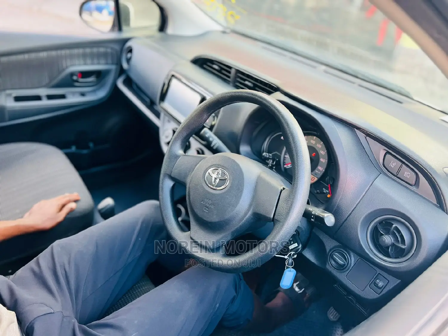 Toyota Vitz 2018 White