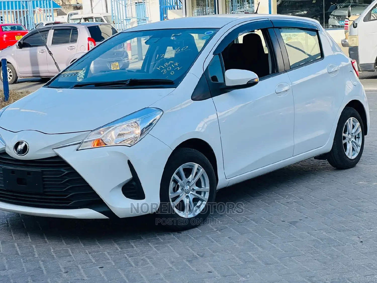 Toyota Vitz 2018 White