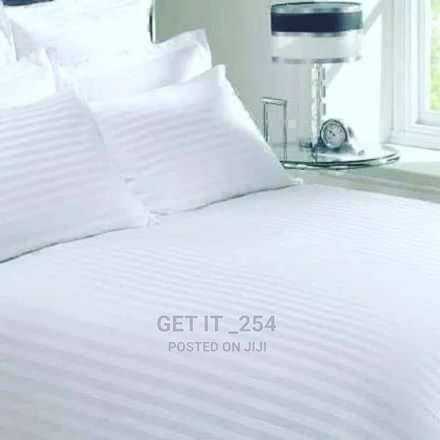 Quality White Stripped Bedsheet Sets