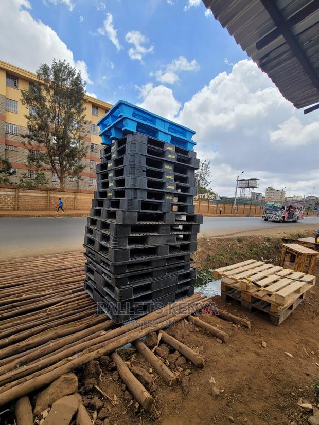 Plastic Pallets- I - main view