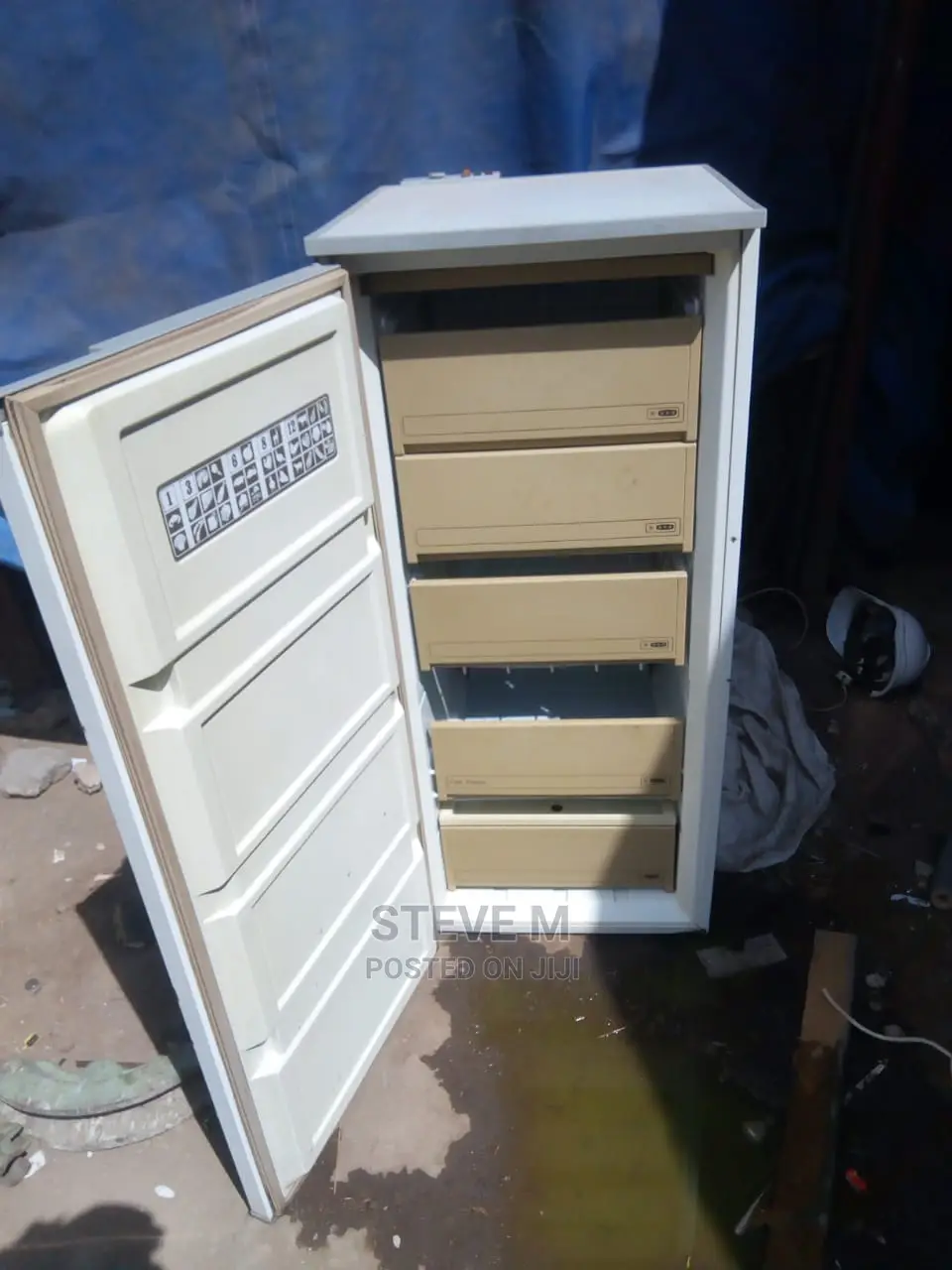 We Buy All Types Of Fridges