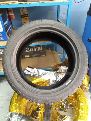 235/45r17 Kenda Tyre