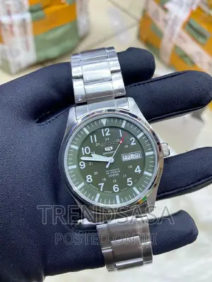Seiko 5 21 Jewels Gold and Stainless Steel